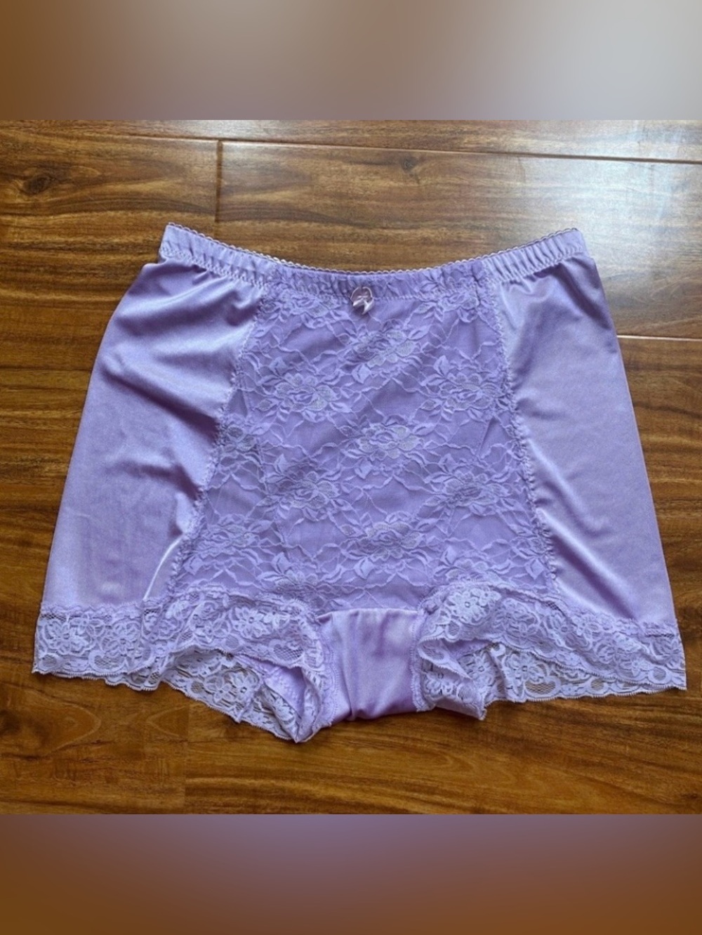 Rhonda Shear Women Lavender Silky Lace High Waist Intimate Undergarment Short 1X